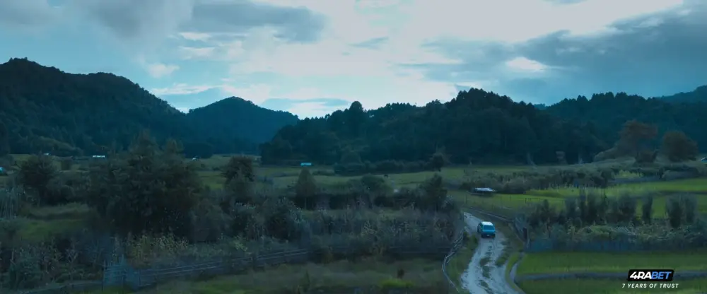 View Bhediya (2022) — screenshot Bhediya (2022) — screenshot