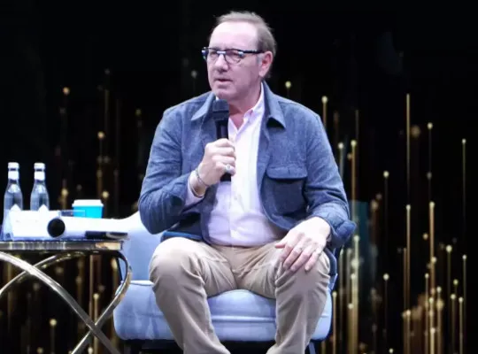 Kevin Spacey reaches out-of-court settlement in sexual harassment lawsuits () — poster